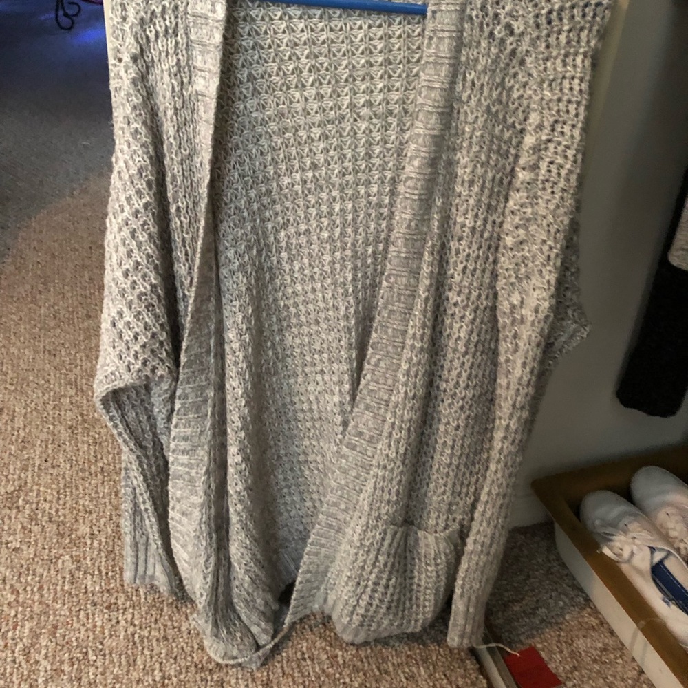 Long sleeve grey cardigan